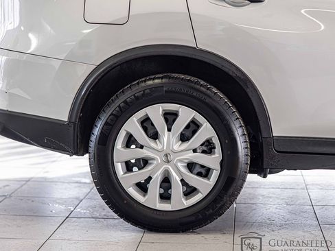 Used 2016 Nissan Rogue S image 9