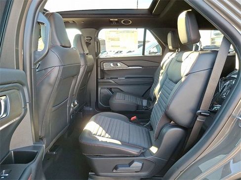 New 2026 Ford Explorer ST-Line w/ ST-Line Street Pack image 6