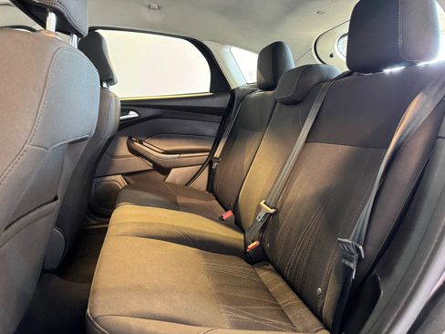 Used 2017 Ford Focus SE FWD image 23