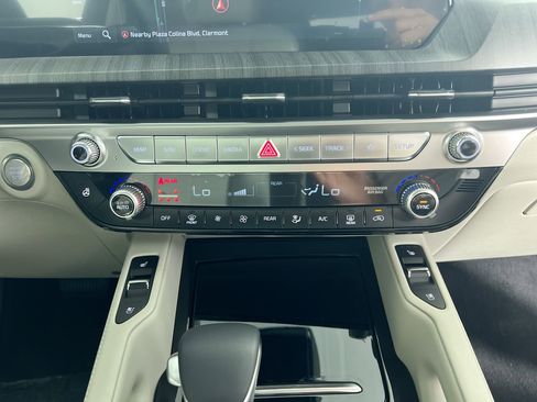 New 2025 Kia Telluride EX w/ EX Captain's Chair Package image 26