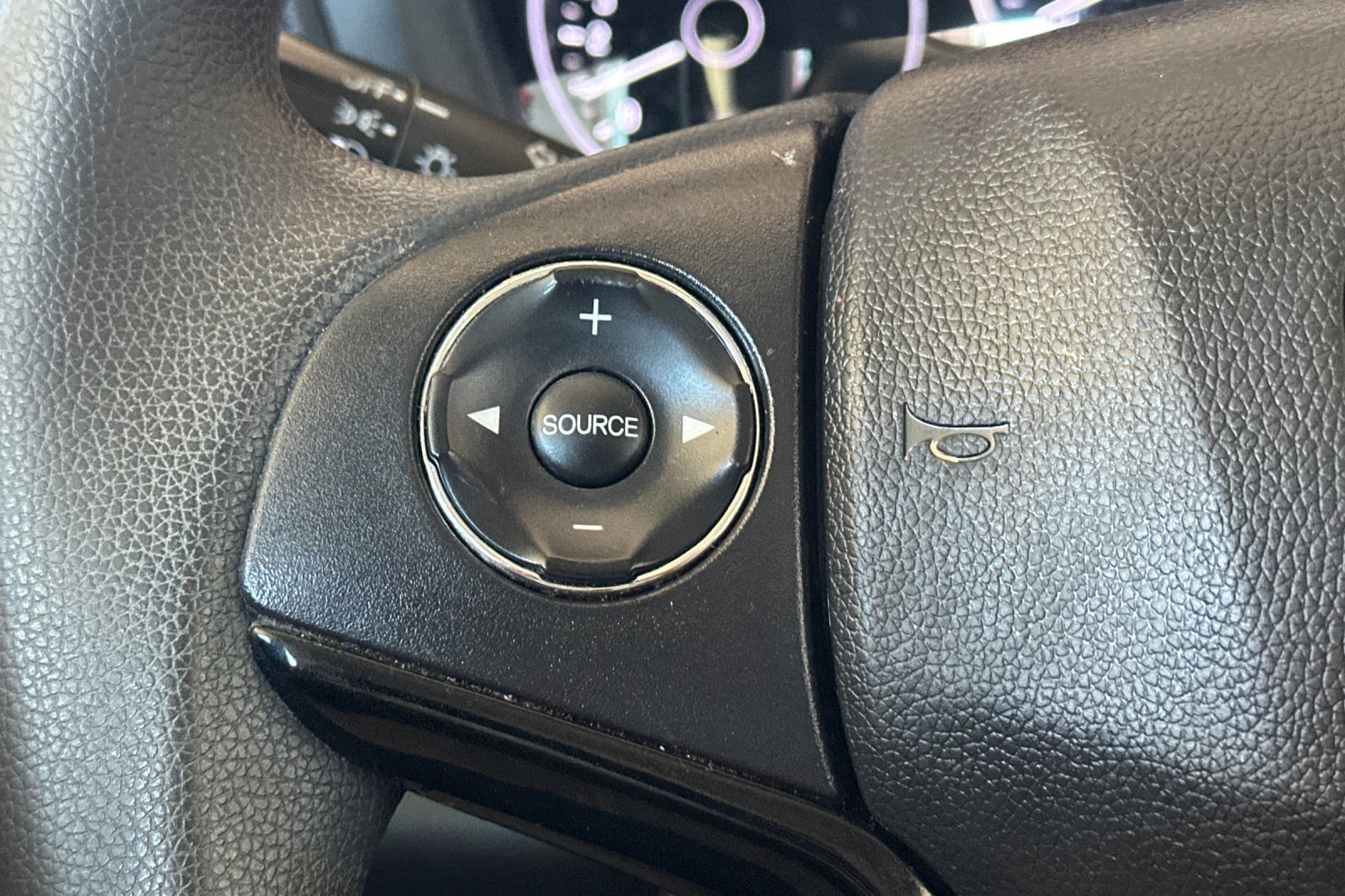 Used 2020 Honda HR-V LX image 24