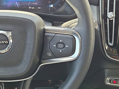 Used 2023 Volvo XC40 B5 Plus w/ Driver Assist Package AWD/4WD image 20