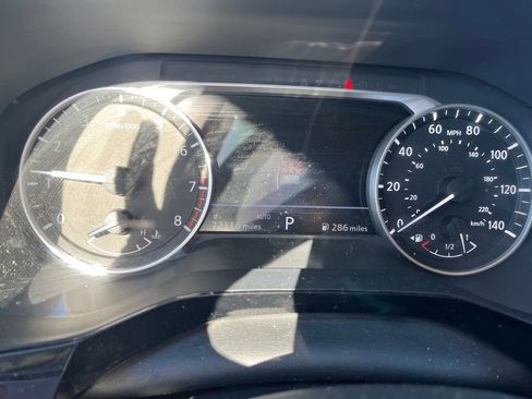 Used 2023 Nissan Pathfinder SL image 10