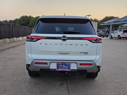 Used 2022 Nissan Pathfinder Platinum w/ Cargo Package image 7