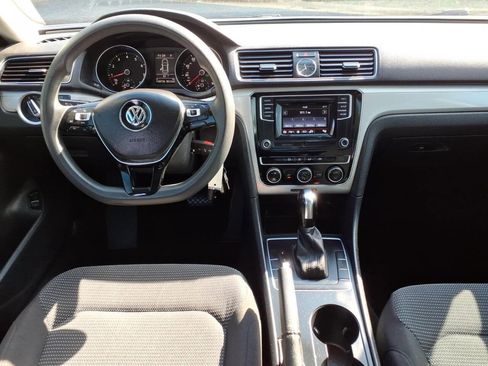 Used 2017 Volkswagen Passat 1.8T S FWD image 12