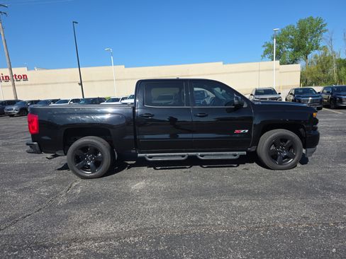 Used 2017 Chevrolet Silverado 1500 LTZ Z71 w/ Realtree Edition image 2