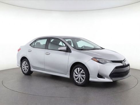 Used 2019 Toyota Corolla LE FWD image 2