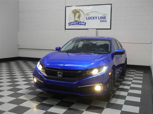 Used 2019 Honda Civic EX image 4