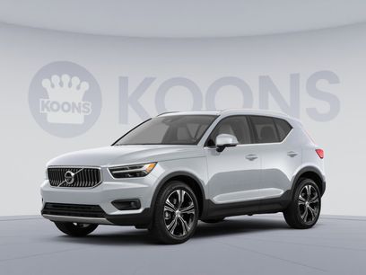 Used 2020 Volvo XC40 T5 Momentum w/ Protection Package