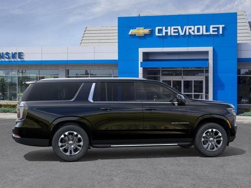 New 2026 Chevrolet Suburban LT w/ Comfort Package RWD image 29