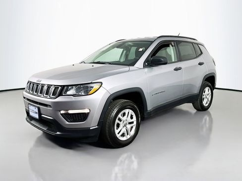 Used 2017 Jeep Compass Sport AWD/4WD image 4