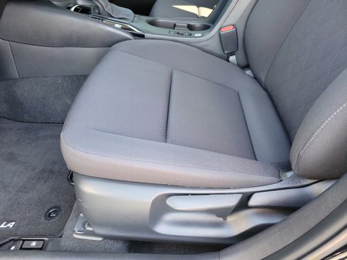 Used 2024 Toyota Corolla LE image 5