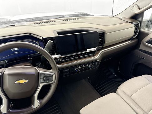 Used 2025 Chevrolet Silverado 3500 LT w/ Safety Package AWD/4WD image 45