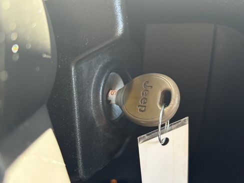 Used 2013 Jeep Wrangler Sport AWD/4WD image 21