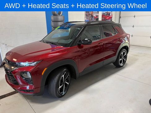 Used 2023 Chevrolet TrailBlazer RS w/ Convenience Package AWD/4WD image 3