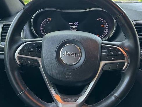 Used 2019 Jeep Grand Cherokee Limited w/ Luxury Group II image 10