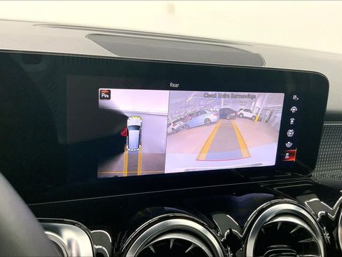 Certified 2023 Mercedes-Benz GLB 250 image 24