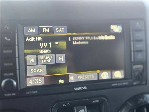 Used 2017 Jeep Wrangler Unlimited Sahara image 9