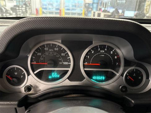 Used 2010 Jeep Wrangler Sport image 19