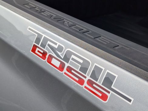 New 2026 Chevrolet Silverado 1500 Custom Trail Boss w/ LPO, Dark Essentials Package image 32