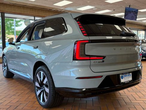 Used 2025 Volvo EX90 Ultra AWD/4WD image 7