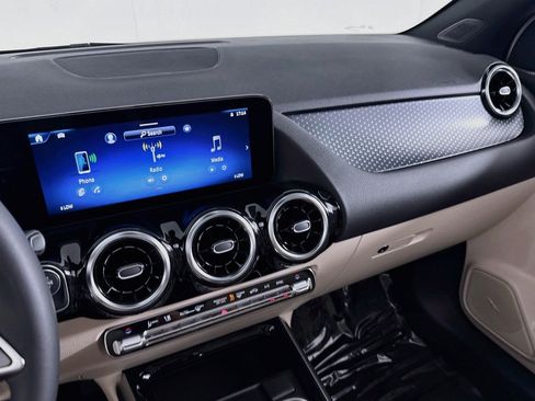 Certified 2026 Mercedes-Benz GLA 250 image 21