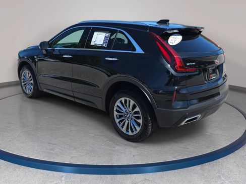 Used 2025 Cadillac XT4 Premium Luxury FWD image 7
