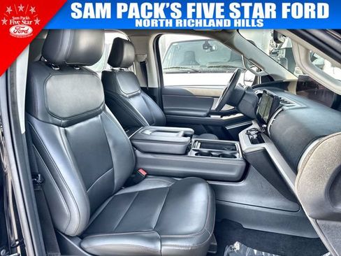 Used 2025 Ford Expedition Active AWD/4WD image 35
