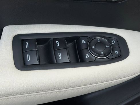 Used 2023 Cadillac XT6 Sport w/ LPO, Premium Carpet Package image 22