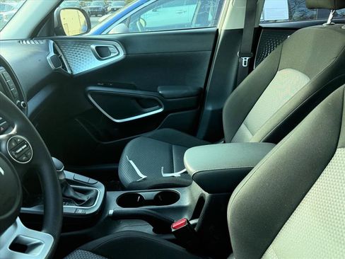 Certified 2024 Kia Soul LX w/ Option Group 015 image 8