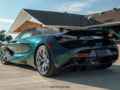 Used 2022 McLaren 720S Spider image 6