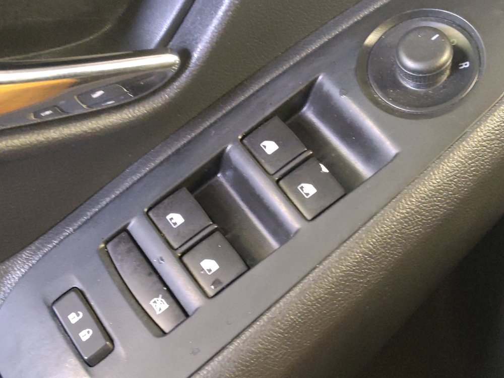 Used 2021 Chevrolet Trax LS FWD image 27
