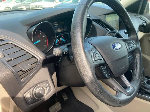 Used 2019 Ford Escape SEL AWD/4WD image 17