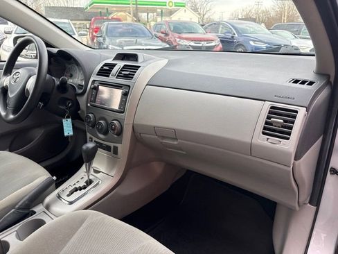 Used 2013 Toyota Corolla LE image 16
