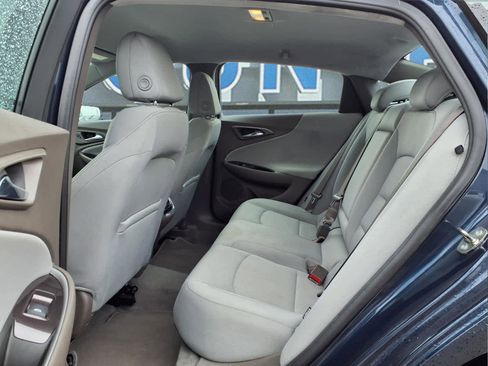 Used 2022 Chevrolet Malibu LT image 9