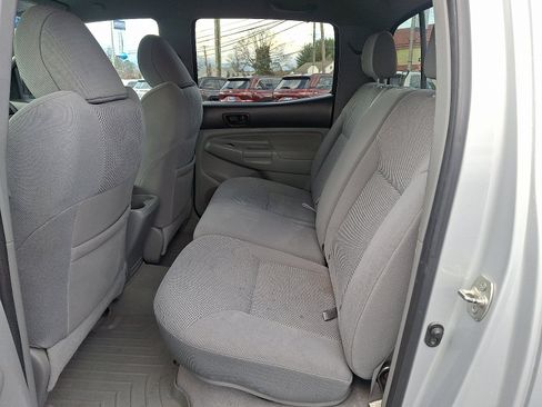 Used 2010 Toyota Tacoma PreRunner image 10