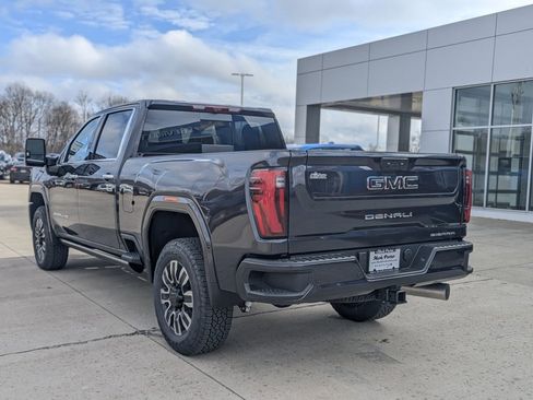 New 2026 GMC Sierra 2500 Denali Ultimate image 8