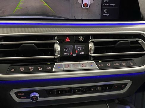 Used 2022 BMW X6 xDrive40i w/ M Sport Package image 21