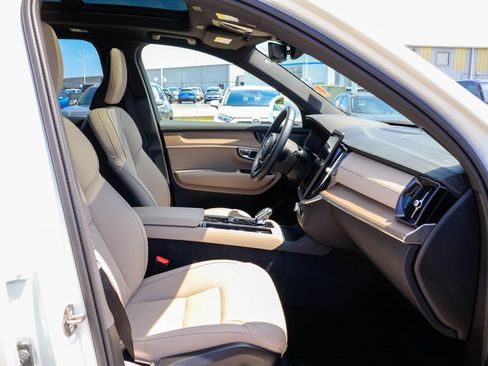 Used 2026 Volvo XC90 B6 Plus AWD/4WD image 9