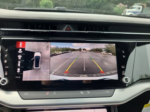 New 2025 Jeep Wagoneer S Launch Edition image 19