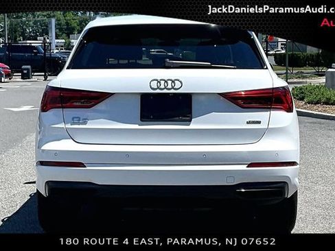 Used 2023 Audi Q3 2.0T Premium w/ Convenience Package AWD/4WD image 4