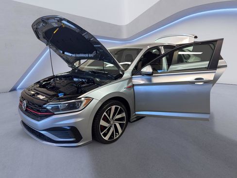 Used 2020 Volkswagen Jetta GLI FWD image 11