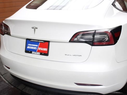 Used 2021 Tesla Model 3 Long Range image 14