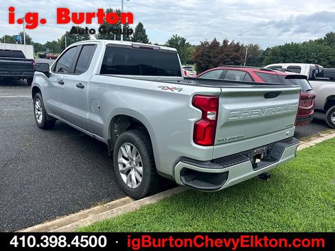 Used 2020 Chevrolet Silverado 1500 Custom w/ Custom Value Package AWD/4WD image 6