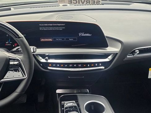 New 2026 Cadillac Lyriq Luxury RWD image 17