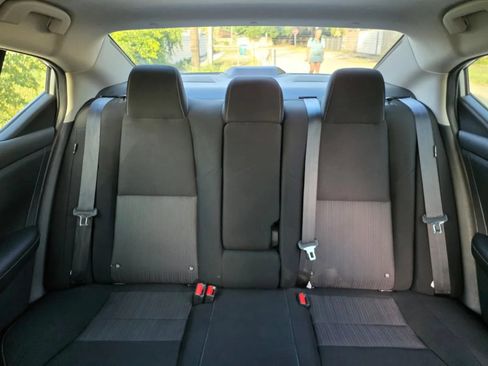 Used 2022 Nissan Sentra SV FWD image 18