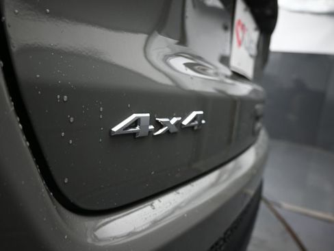 Used 2024 Jeep Compass Limited image 16