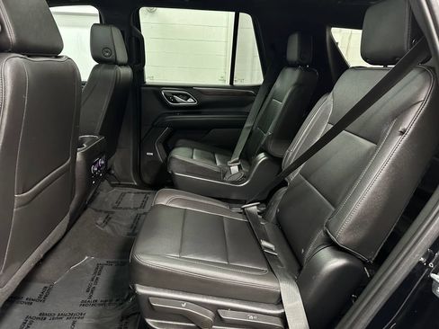 Used 2022 Chevrolet Tahoe Z71 w/ Luxury Package AWD/4WD image 21