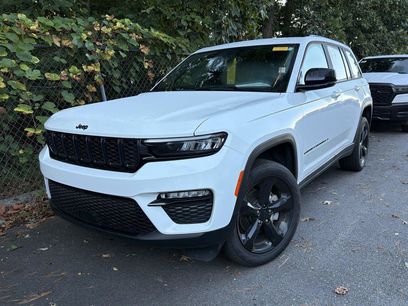 Used 2024 Jeep Grand Cherokee Limited w/ Black Appearance Package