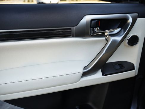 Used 2022 Lexus GX 460 Premium image 26